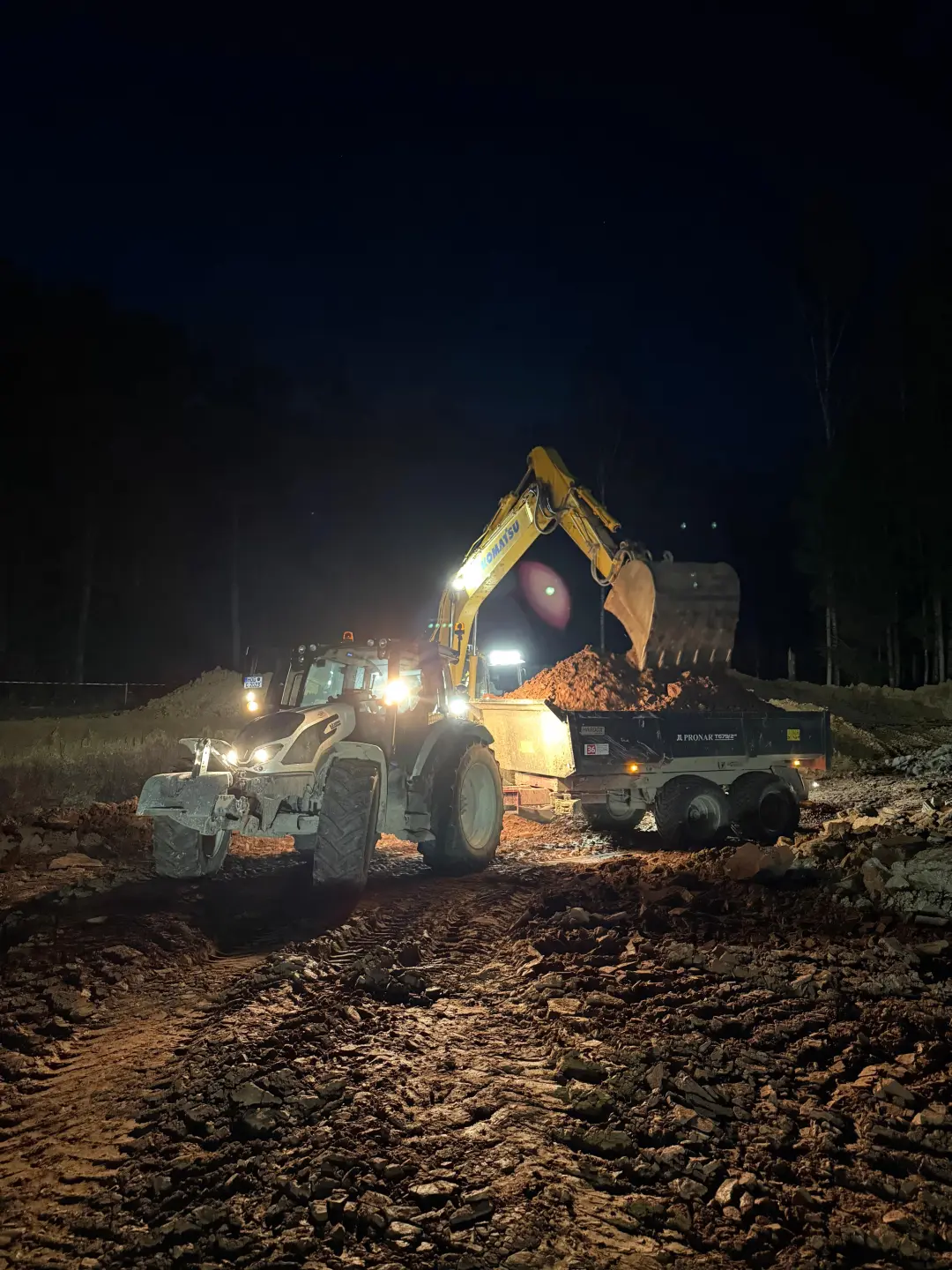 Erdtransporte im Windpark Hombressen